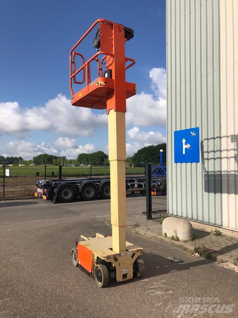 JLG 1230 ES Mât vertical
