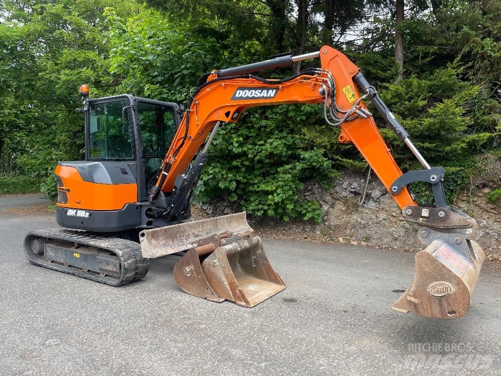 Doosan DX 50 Z Mini pelle < 7t