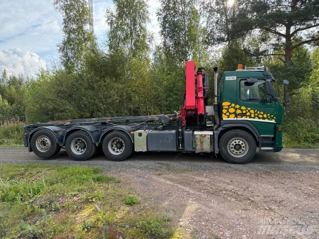 Volvo FM 440 Camion plateau ridelle avec grue