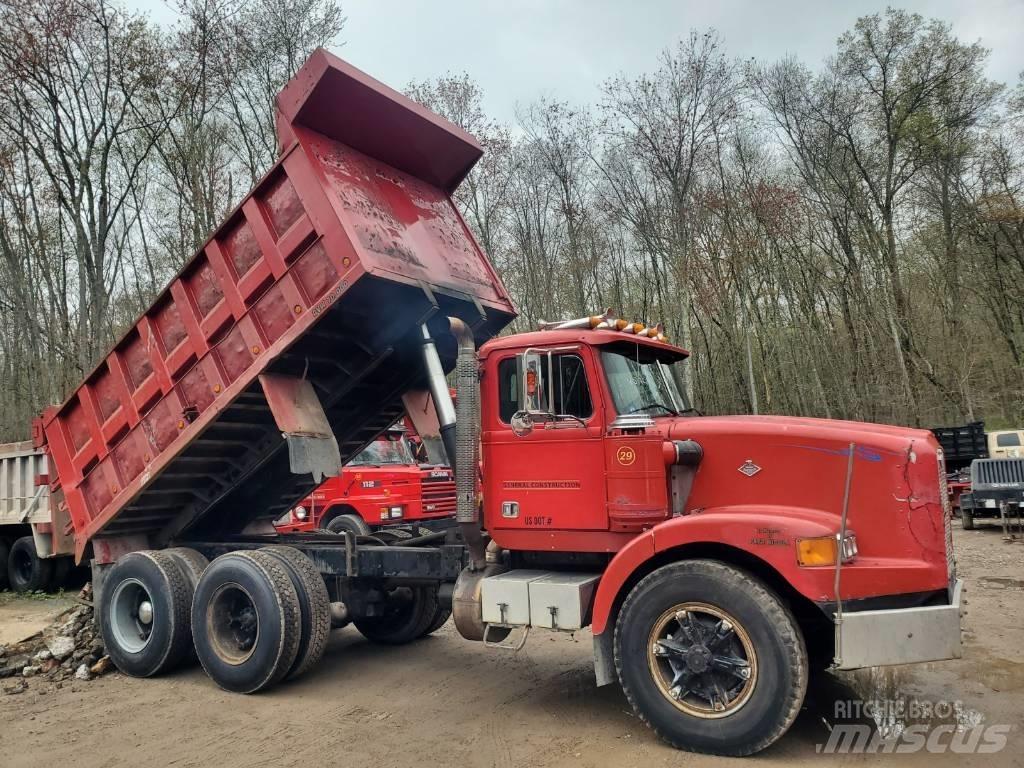 Diamond REO C120 Camion benne