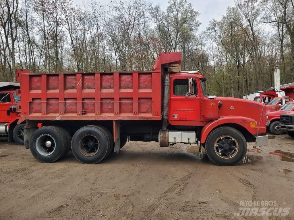 Diamond REO C120 Camion benne