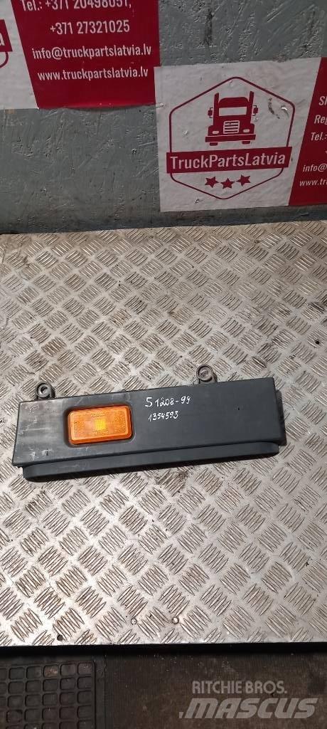 Scania 94 D.   1354593 Cabines