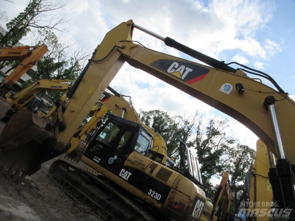 CAT 326 Pelle sur chenilles