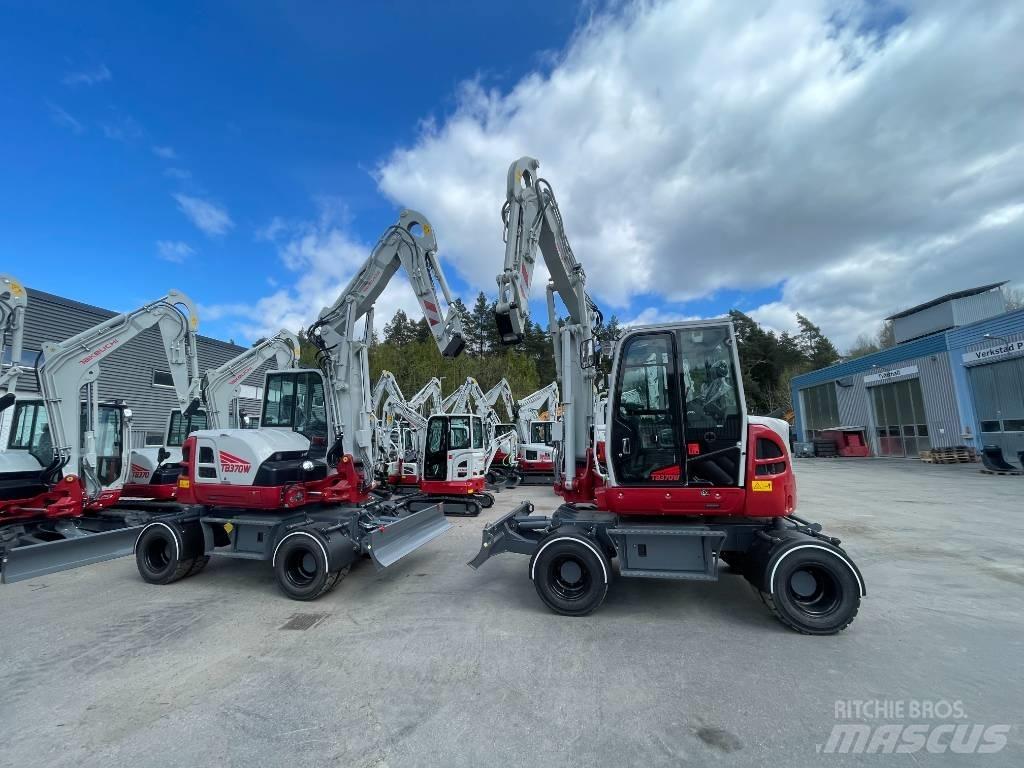 Takeuchi TB 370W Pelle sur pneus