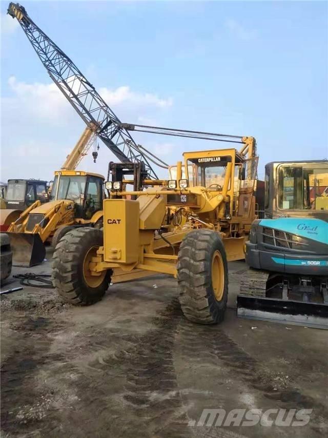 CAT 12G Niveleuse