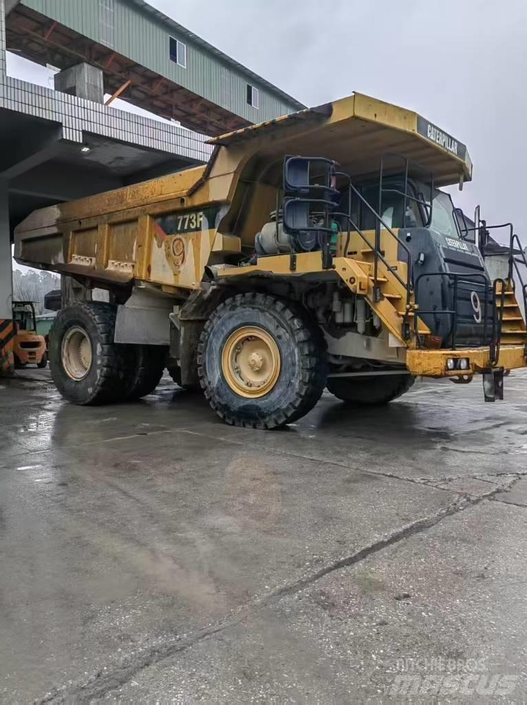 CAT 777E Tombereau articulé