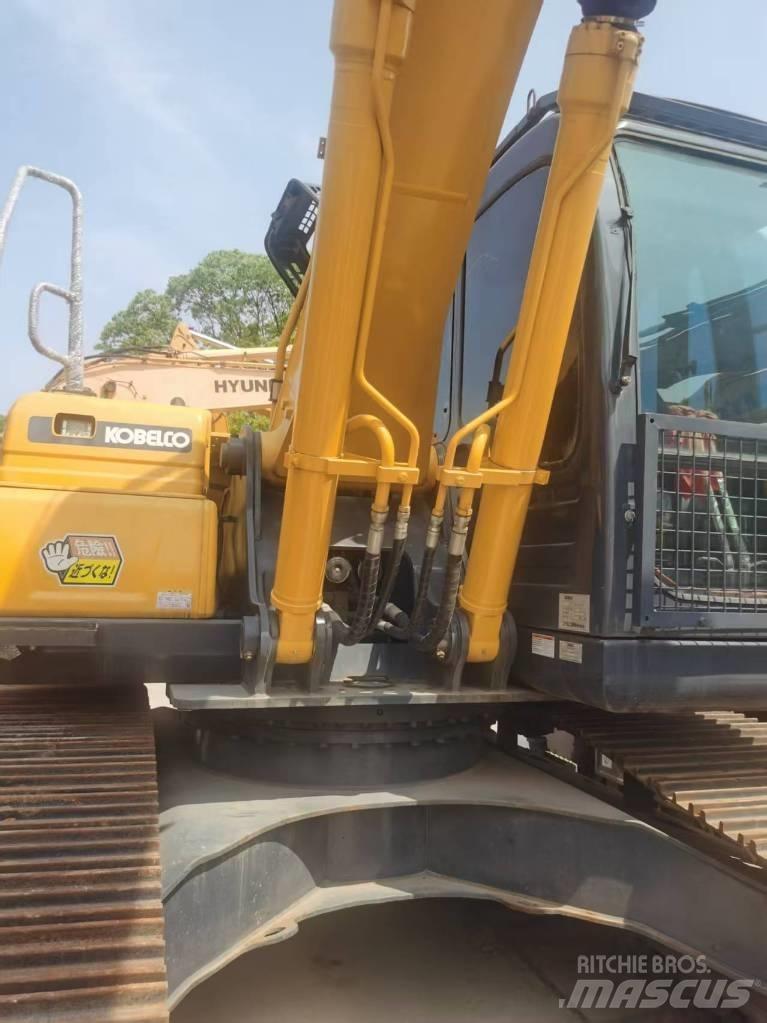 Kobelco SK 200 Pelle sur chenilles