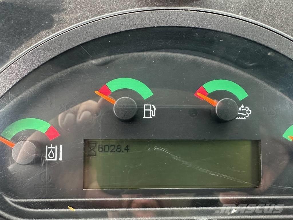CAT 914 M Chargeuse sur pneus