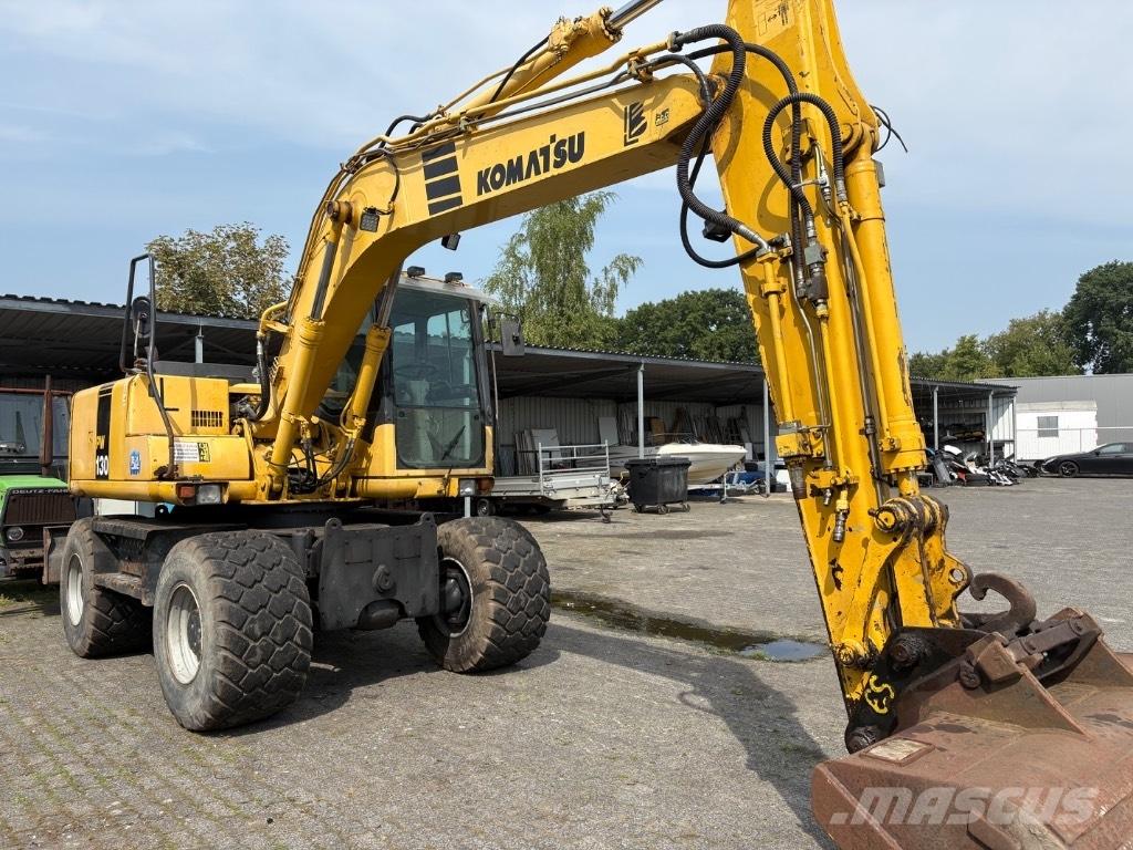 Komatsu PW 130-7K Pelle sur pneus