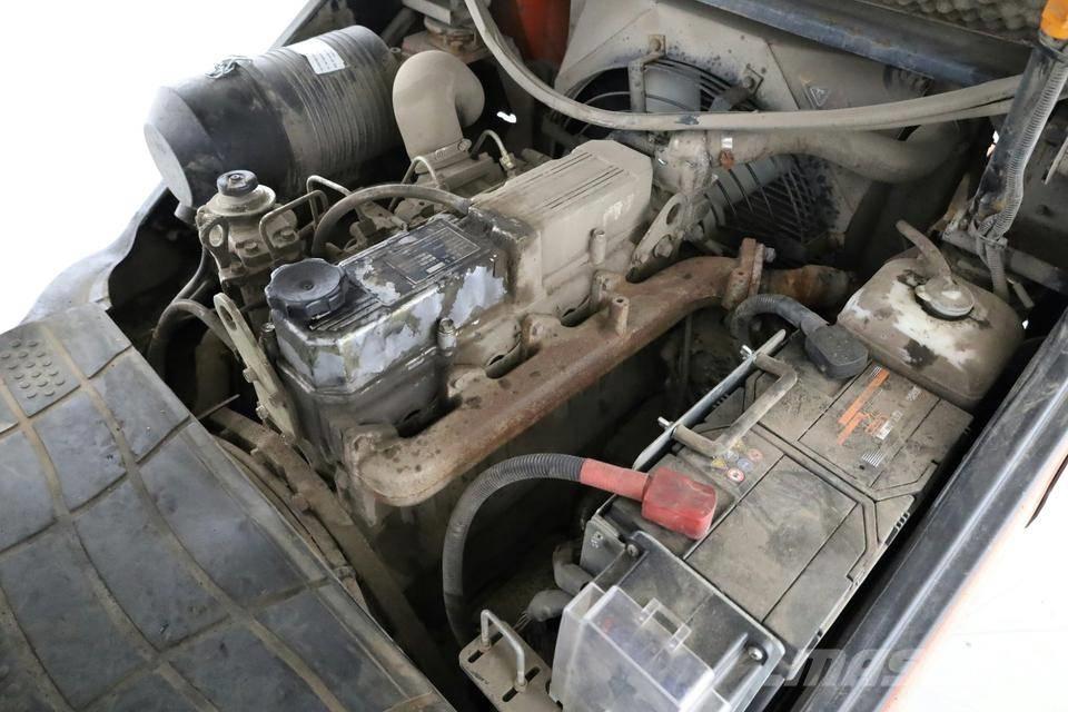 Nexen FDE-30 Chariots diesel