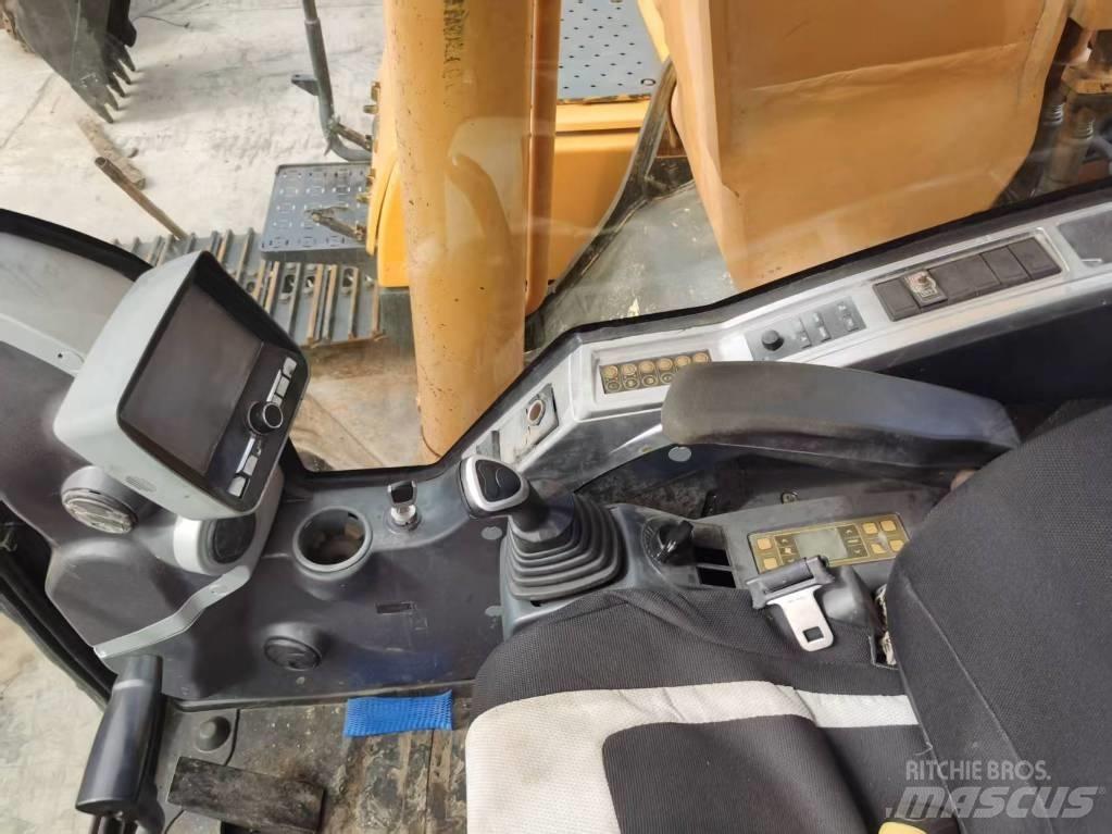 Hyundai 220lc-9s Pelle sur chenilles