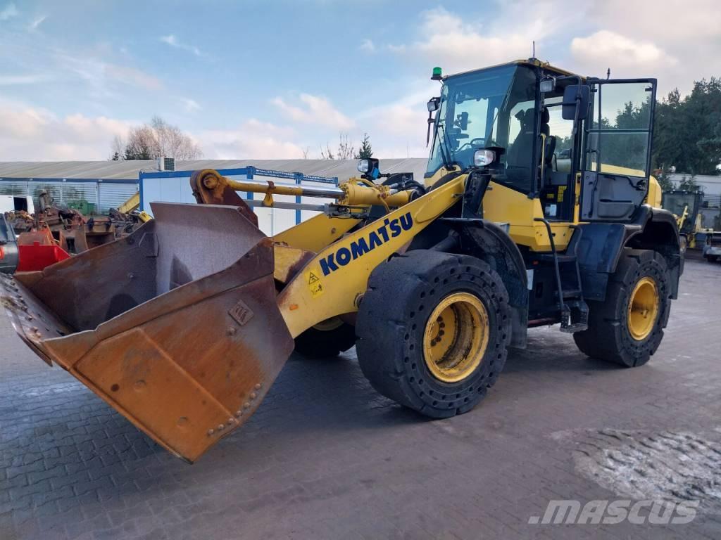 Komatsu WA270-7 Chargeuse sur pneus