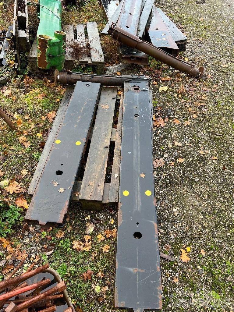HMF 1460 K3 Grue auxiliaire