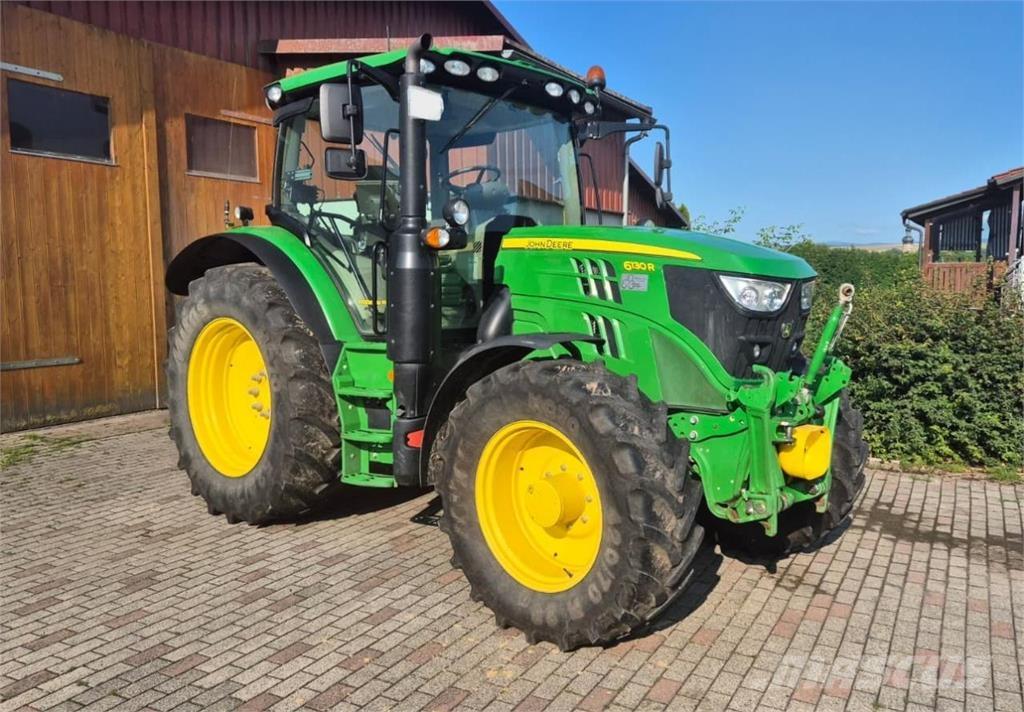 John Deere 6130R Tracteur
