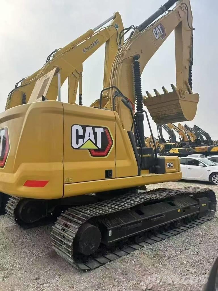 CAT 323 Pelle sur chenilles