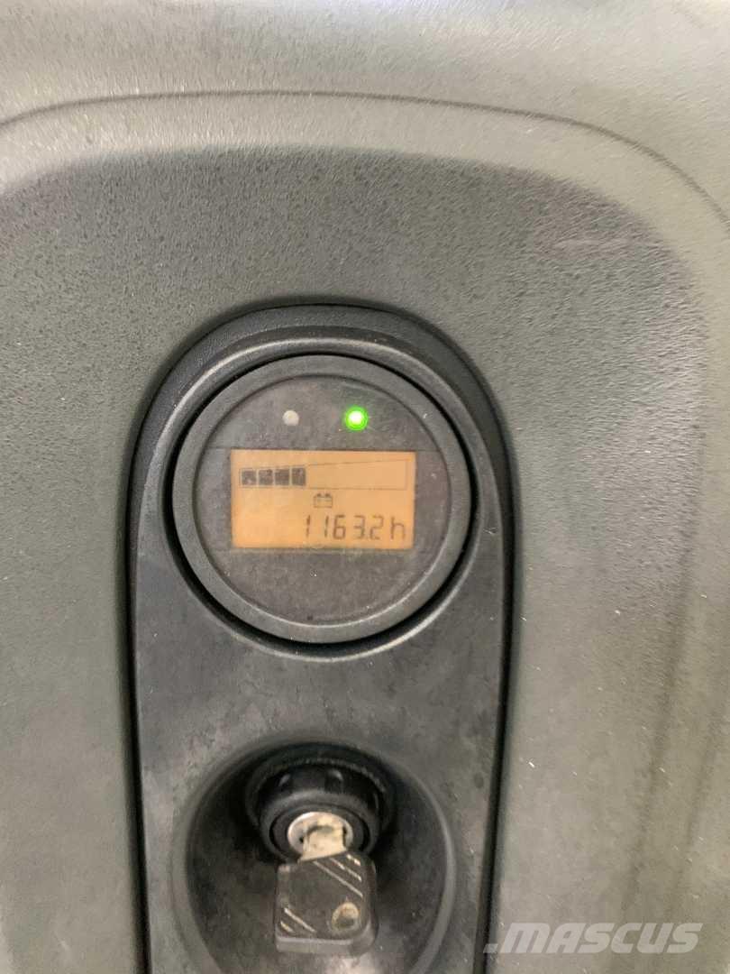 Linde L12 Gerbeur accompagnant