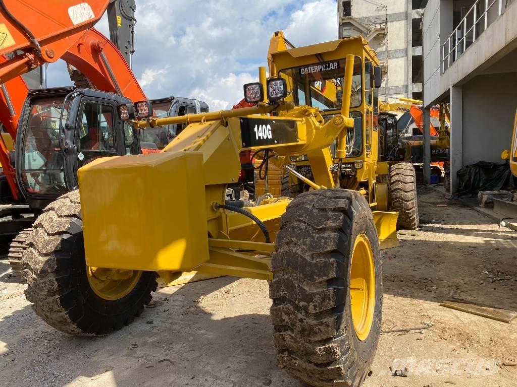 CAT 140 G Niveleuse
