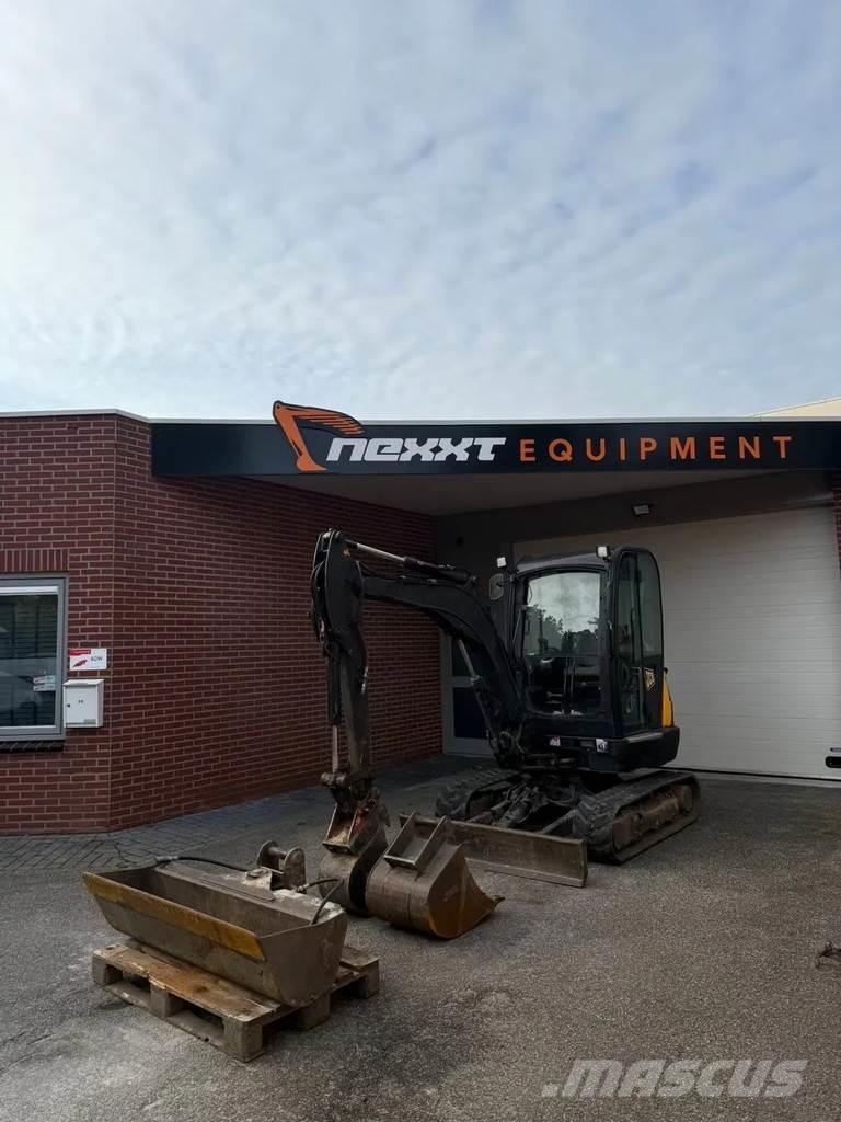 JCB 8026 CTS Mini pelle < 7t