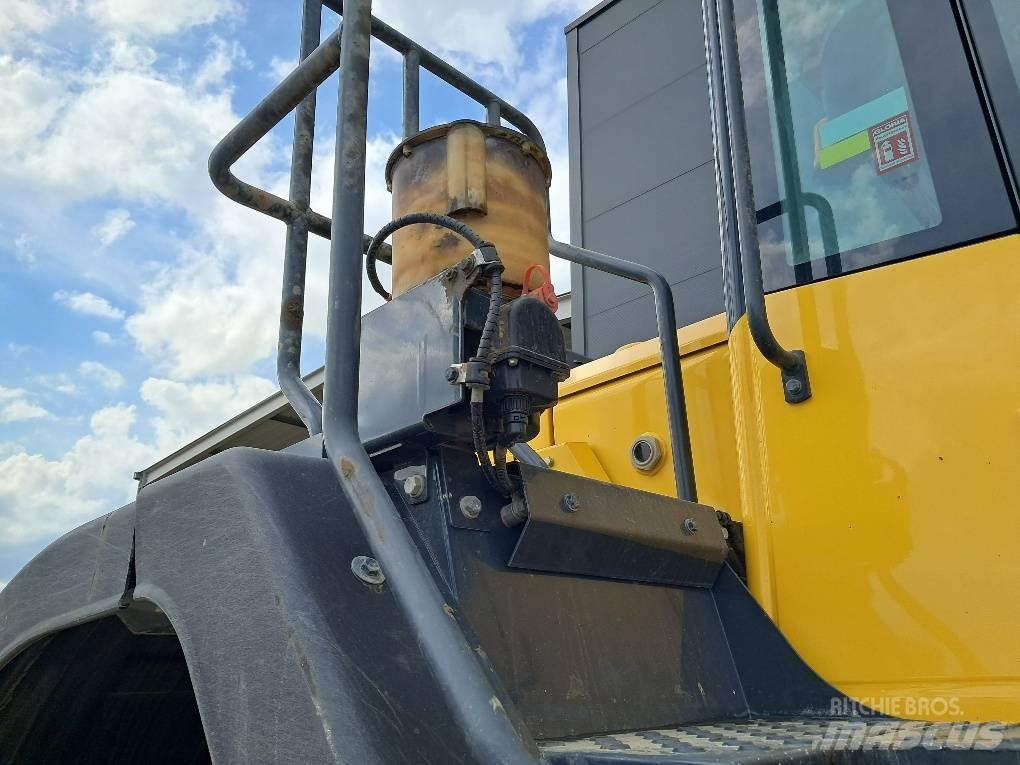 Komatsu WA480-8 Chargeuse sur pneus