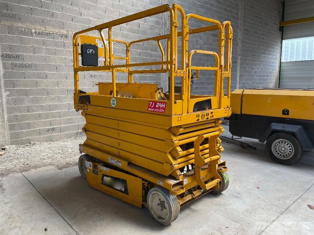JLG 3246 ** A REPARER** Nacelle ciseaux