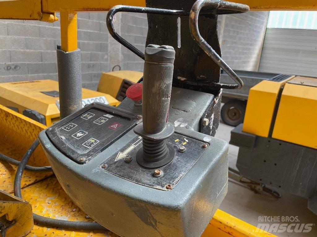 JLG 3246 ** A REPARER** Nacelle ciseaux