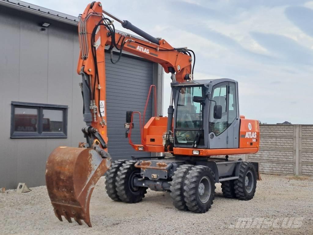 Atlas 140 W Pelle sur pneus