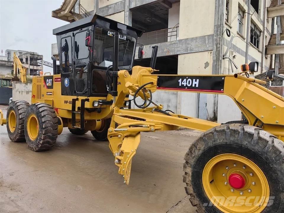 CAT 140H Niveleuse