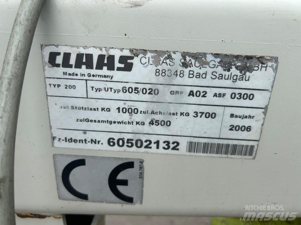 CLAAS Liner 3000 Rateau faneur