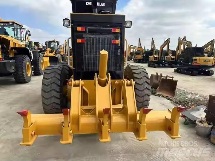 CAT 140 K Niveleuse