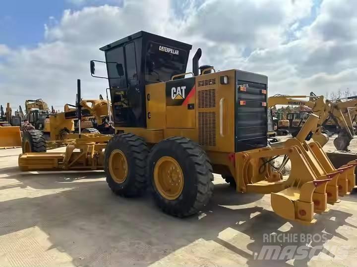 CAT 140 K Niveleuse