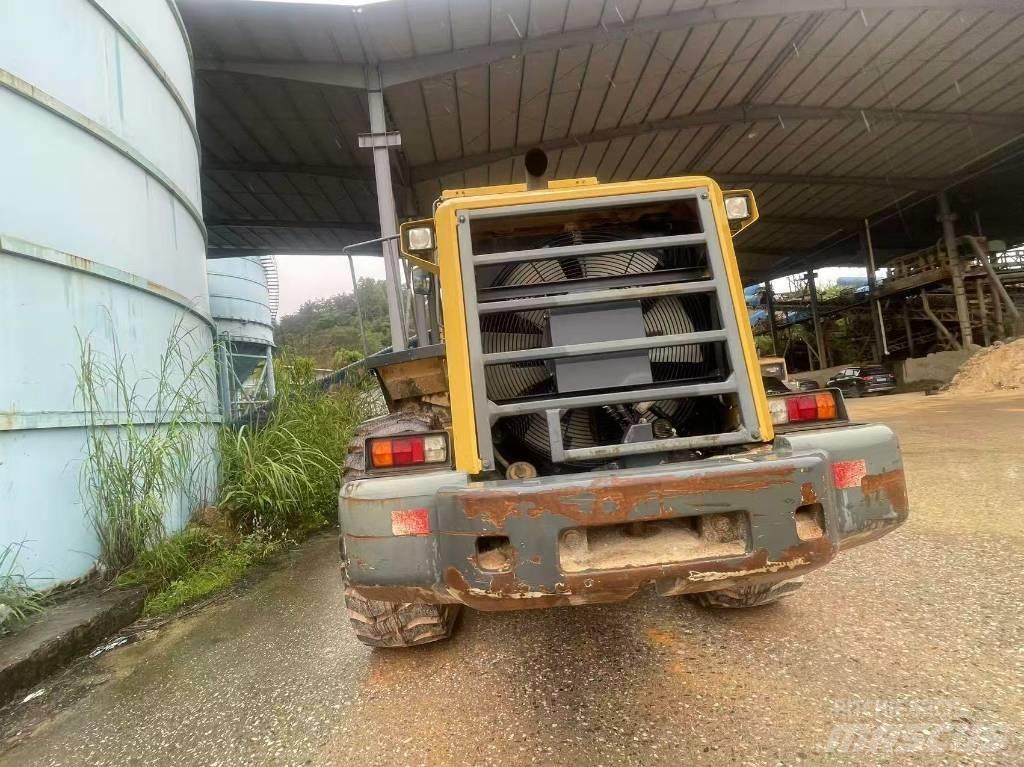 Komatsu WA 380Z-6 Chargeuse sur pneus