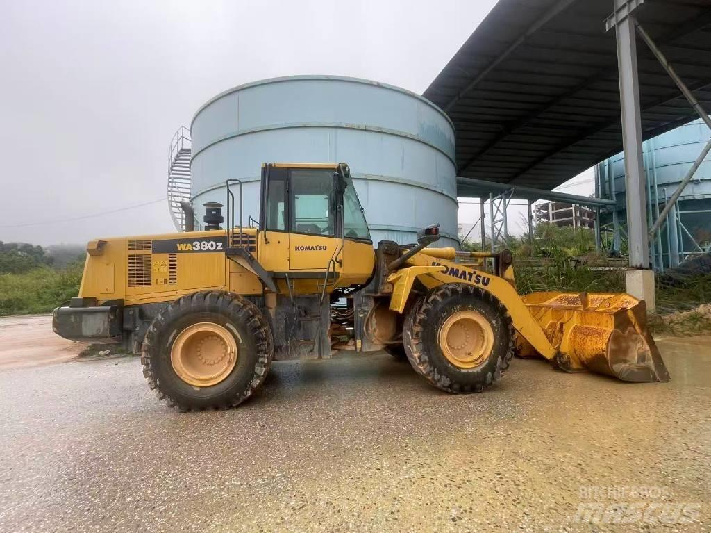 Komatsu WA 380Z-6 Chargeuse sur pneus