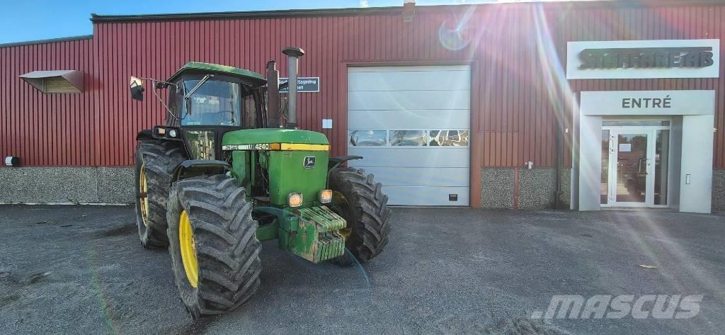John Deere 4240 S Tracteur