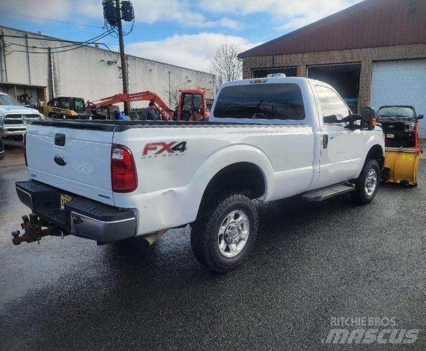Ford F 250 FX4 Chasse neige