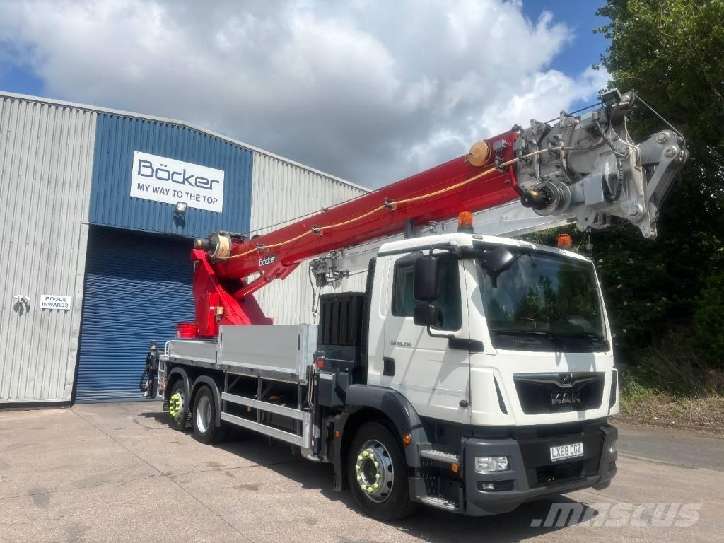 Böcker AK 46/6000 Grues tout terrain