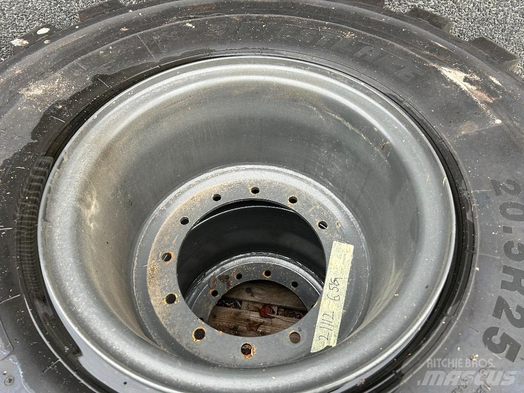  Westlake 20.5R 25 L5 Pneus, roues et jantes