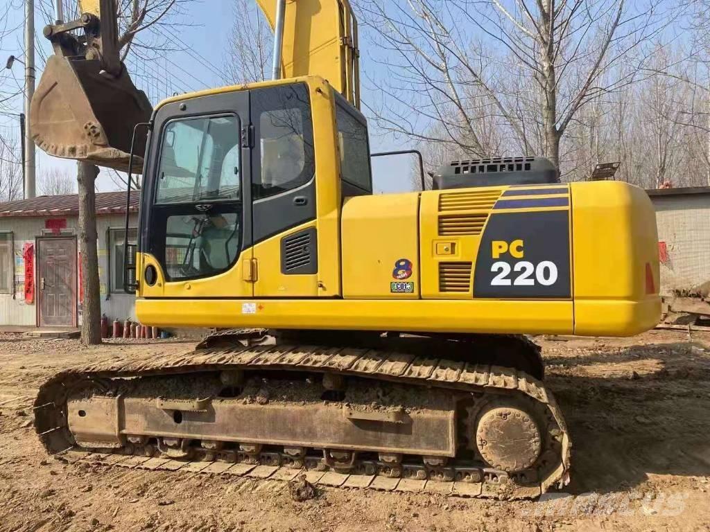 Komatsu PC 220-8 Pelle sur chenilles