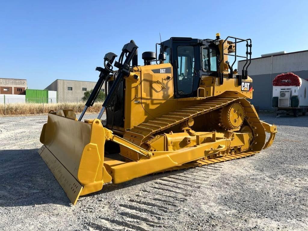 CAT D 6 T Bouteurs sur chenilles