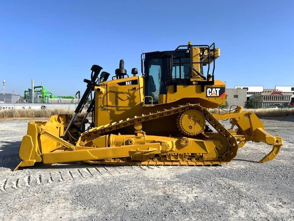 CAT D 6 T Bouteurs sur chenilles
