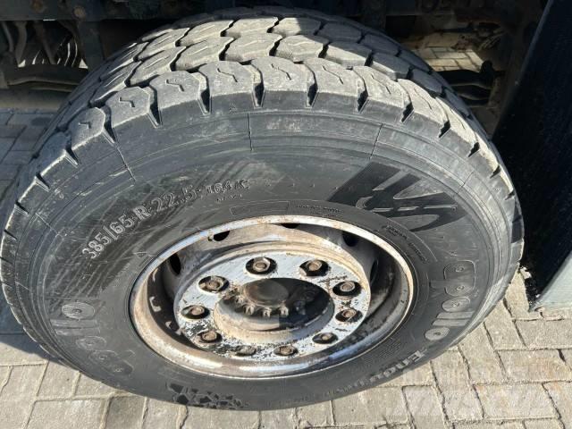 MAN TGS 33.400 Camion benne