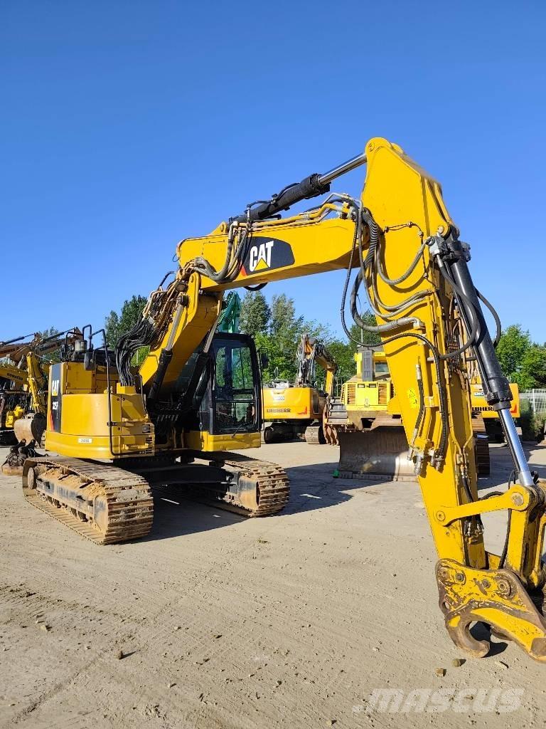CAT 325 FL CR Pelle sur chenilles