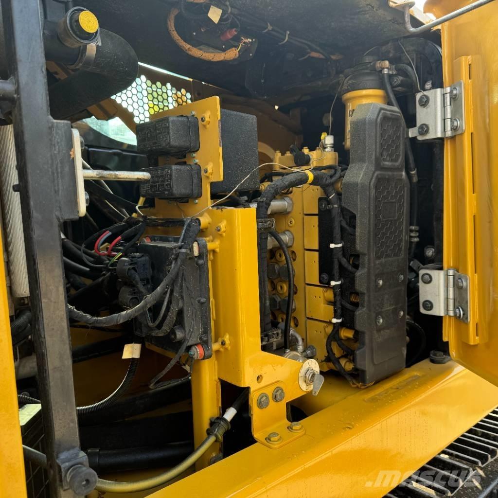 CAT 310 Pelle sur chenilles