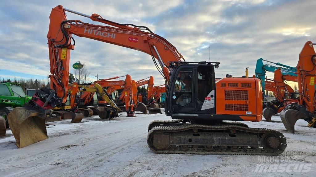 Hitachi ZX225USRLC-6 Pelle sur chenilles