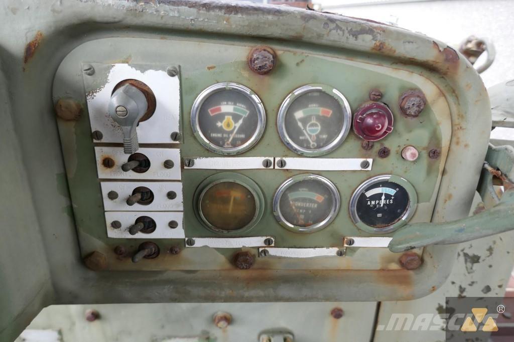 CAT D7F Ex-army Bouteurs sur chenilles