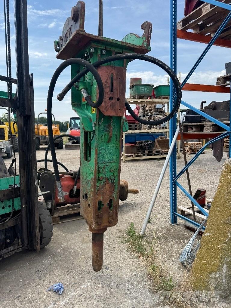 Montabert V 1200 BRH Enfonce pieu hydraulique