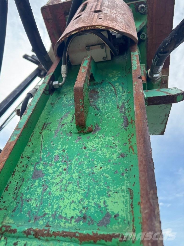 Montabert V 1200 BRH Enfonce pieu hydraulique
