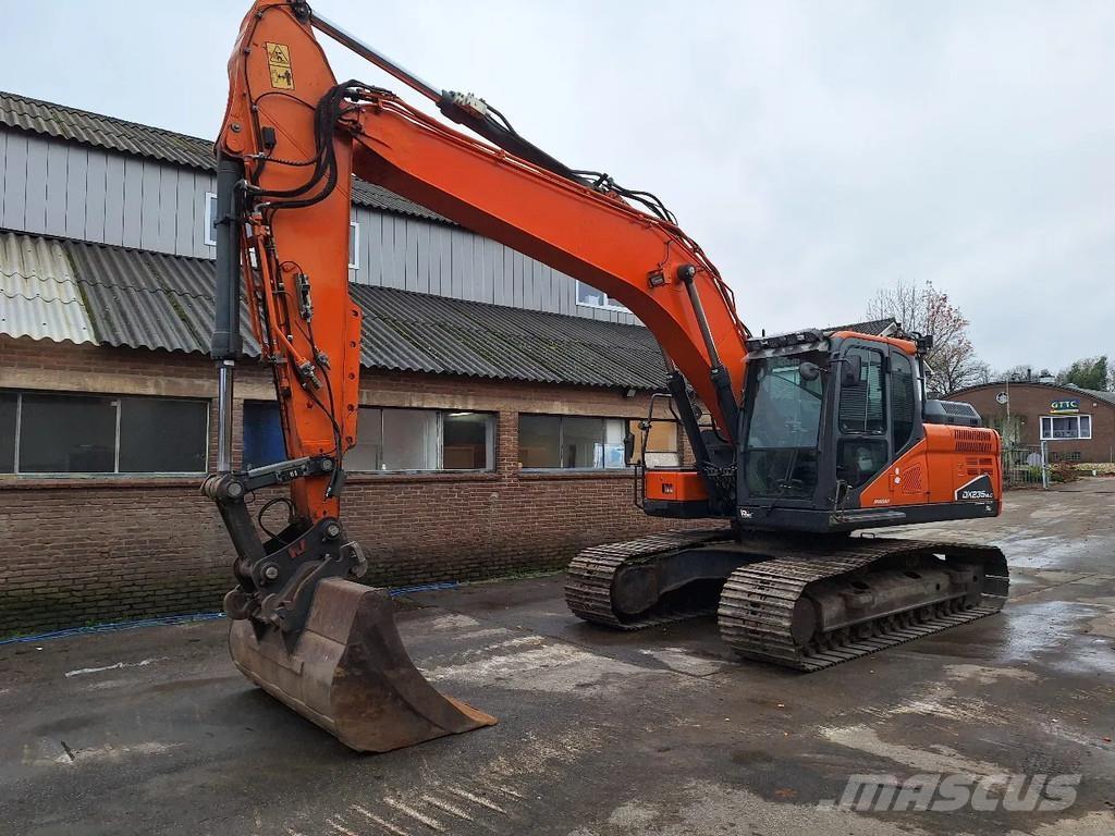 Doosan DX235NLC-5 Pelle sur chenilles