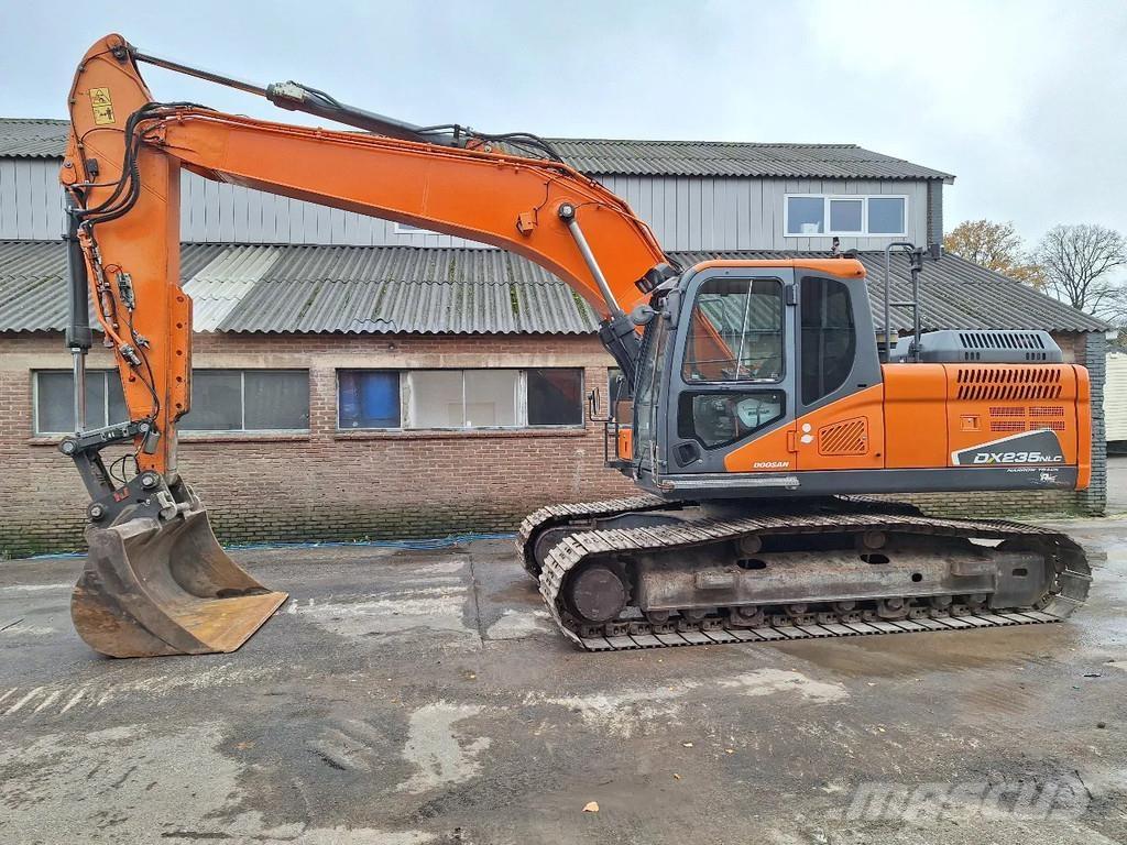 Doosan DX235NLC-5 Pelle sur chenilles
