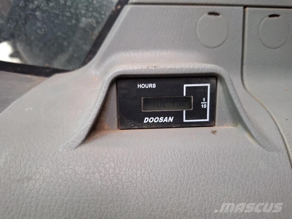 Doosan DX235NLC-5 Pelle sur chenilles