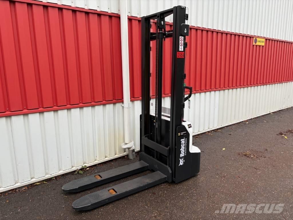 Bobcat LSM 12 N Gerbeur accompagnant